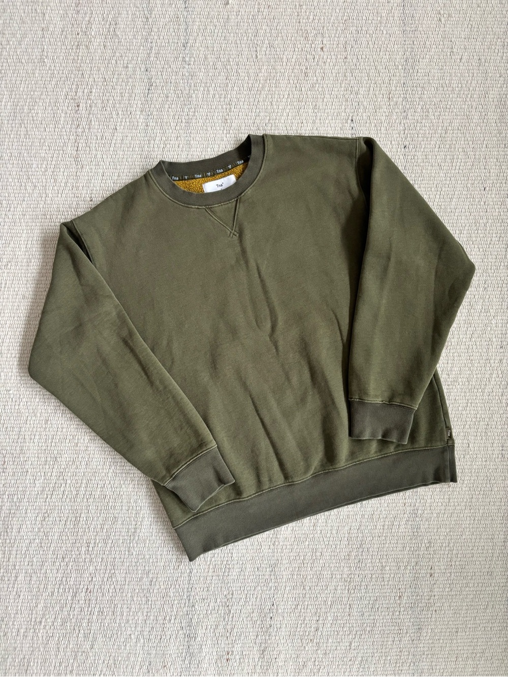 | Aritzia | TNA | Green Crewneck Sweatshirt Women’s size Small